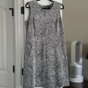 Lands End black and white sleeveless dress